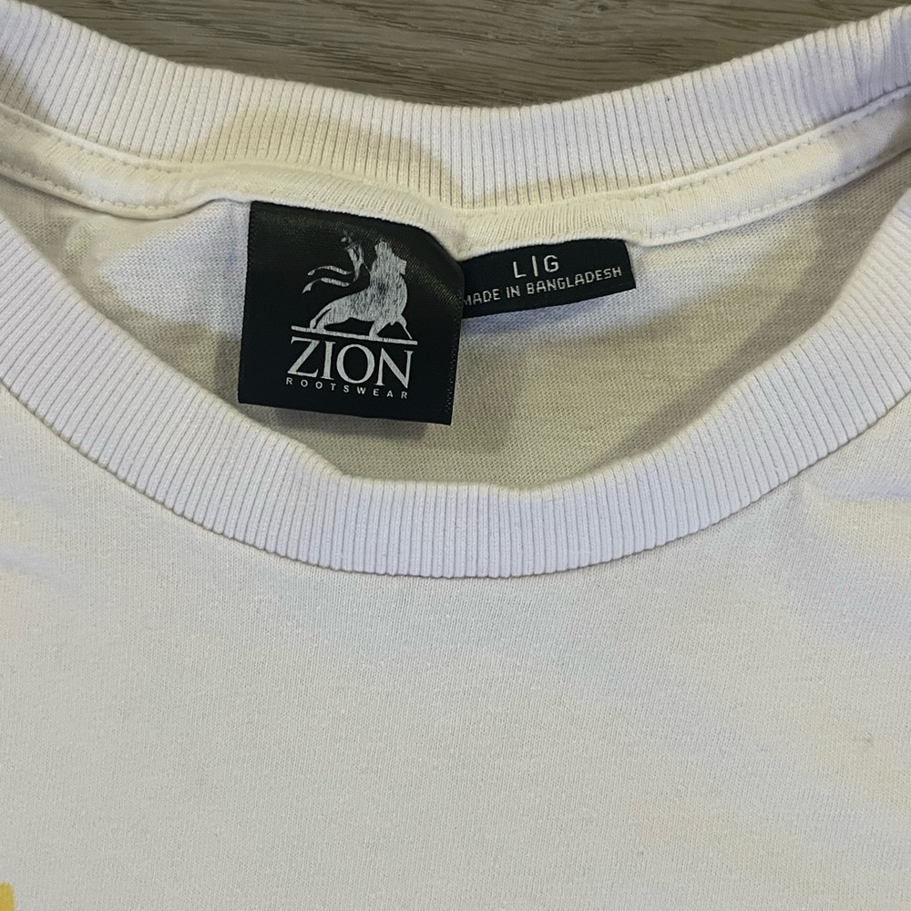 Bobby Marley CottonOn Large Zion Sportswear Shirt White